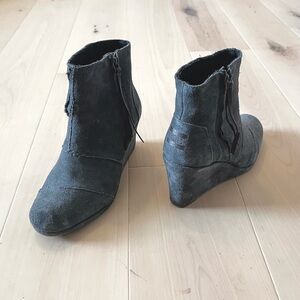 TOMS - Suede Ankle Boots - Grey